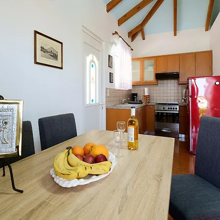 Chill And Relax In A With Pool Near The Holiday home Almyrida (Crete)
